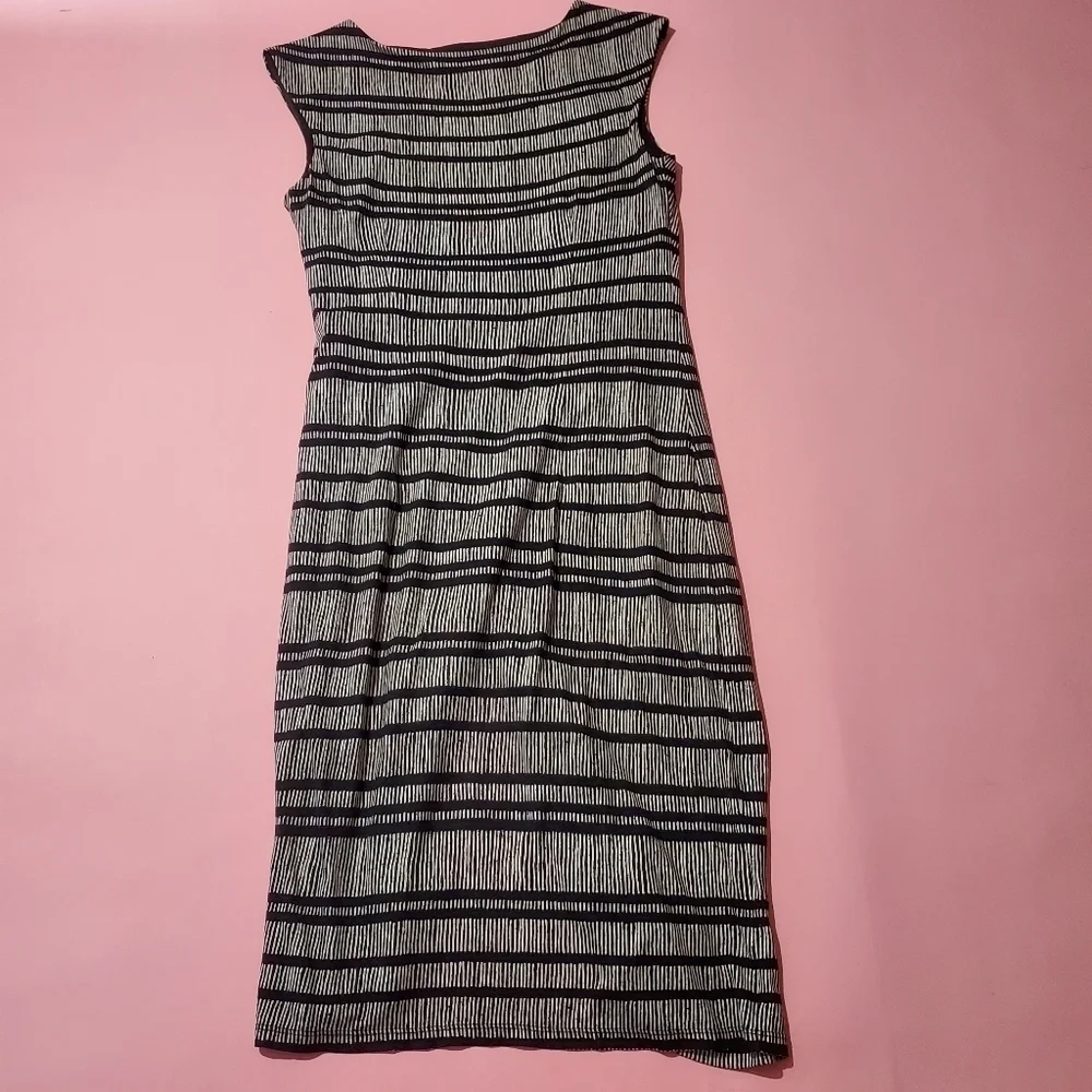 Loft Line Print Design Pattern Knit Black and White Professional Work Sleevless - Picture 7 of 7